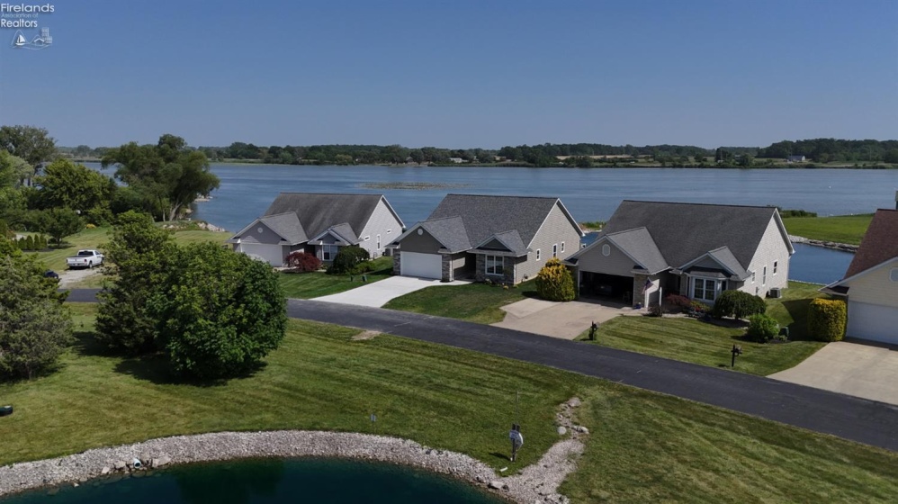 769 Harbor Road, Port Clinton, 43452, 3 Bedrooms Bedrooms, ,2 BathroomsBathrooms,Residential,For Sale,Harbor,20262533