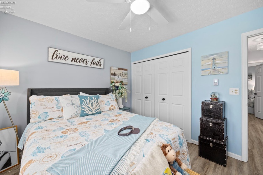 400 Lighthouse Oval, Marblehead, 43440, 2 Bedrooms Bedrooms, ,2 BathroomsBathrooms,Residential,For Sale,Lighthouse Oval,20262518