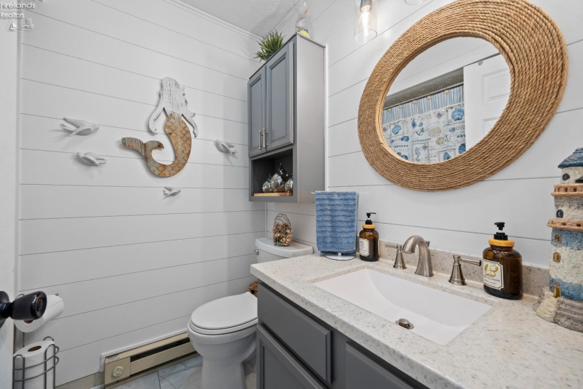 400 Lighthouse Oval, Marblehead, 43440, 2 Bedrooms Bedrooms, ,2 BathroomsBathrooms,Residential,For Sale,Lighthouse Oval,20262518