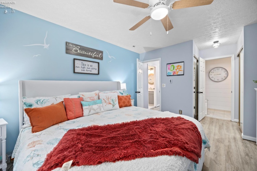 400 Lighthouse Oval, Marblehead, 43440, 2 Bedrooms Bedrooms, ,2 BathroomsBathrooms,Residential,For Sale,Lighthouse Oval,20262518