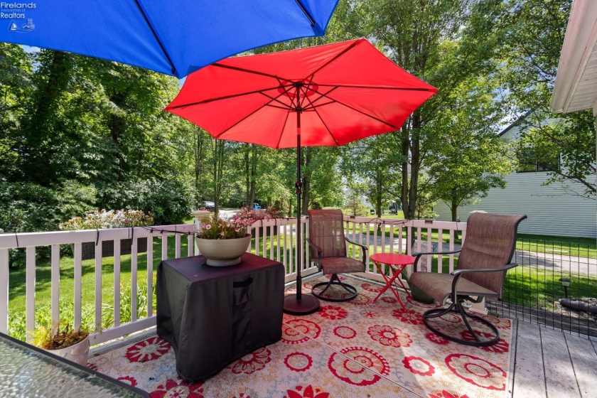 400 Lighthouse Oval, Marblehead, 43440, 2 Bedrooms Bedrooms, ,2 BathroomsBathrooms,Residential,For Sale,Lighthouse Oval,20262518