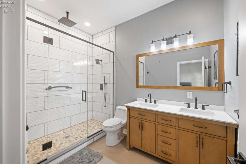5111 Port Clinton Eastern, Port Clinton, 43452, 3 Bedrooms Bedrooms, ,3 BathroomsBathrooms,Residential,For Sale,Port Clinton Eastern,20262546