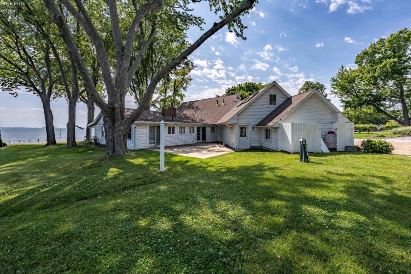 4119 Mooresdock Road, Port Clinton, 43452, 4 Bedrooms Bedrooms, ,4 BathroomsBathrooms,Residential,For Sale,Mooresdock,20262458