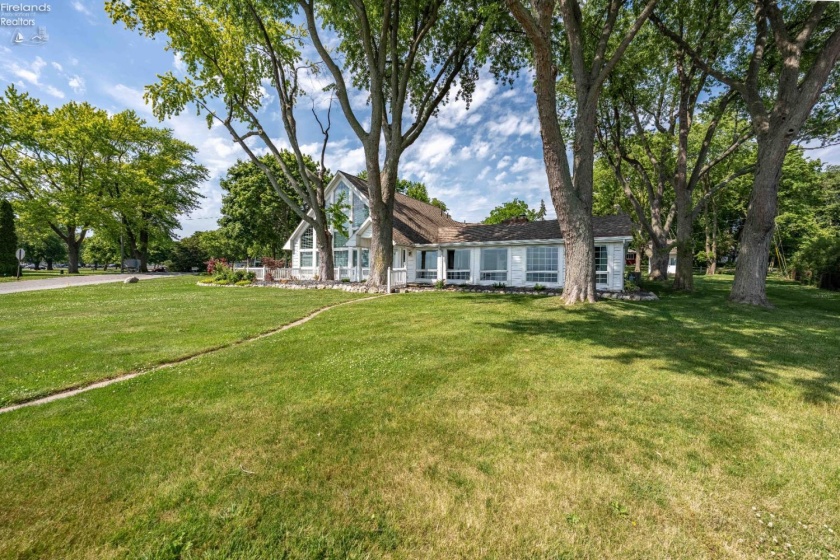 4119 Mooresdock Road, Port Clinton, 43452, 4 Bedrooms Bedrooms, ,4 BathroomsBathrooms,Residential,For Sale,Mooresdock,20262458