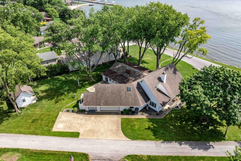 4119 Mooresdock Road, Port Clinton, 43452, 4 Bedrooms Bedrooms, ,4 BathroomsBathrooms,Residential,For Sale,Mooresdock,20262458