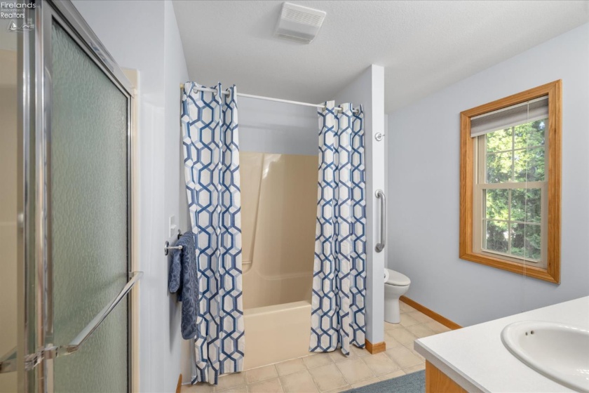 1551 Anchor Avenue, Port Clinton, 43452, 3 Bedrooms Bedrooms, ,3 BathroomsBathrooms,Residential,For Sale,Anchor,20262551