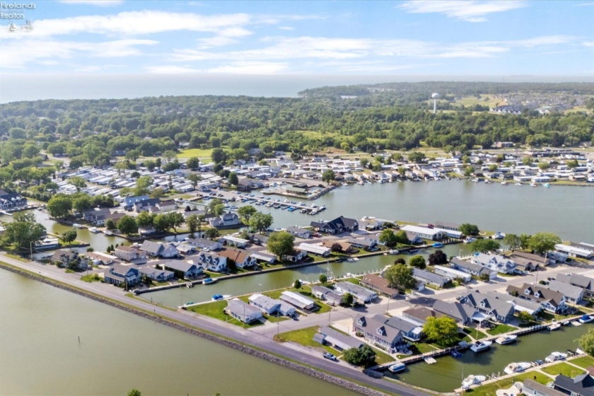 1551 Anchor Avenue, Port Clinton, 43452, 3 Bedrooms Bedrooms, ,3 BathroomsBathrooms,Residential,For Sale,Anchor,20262551