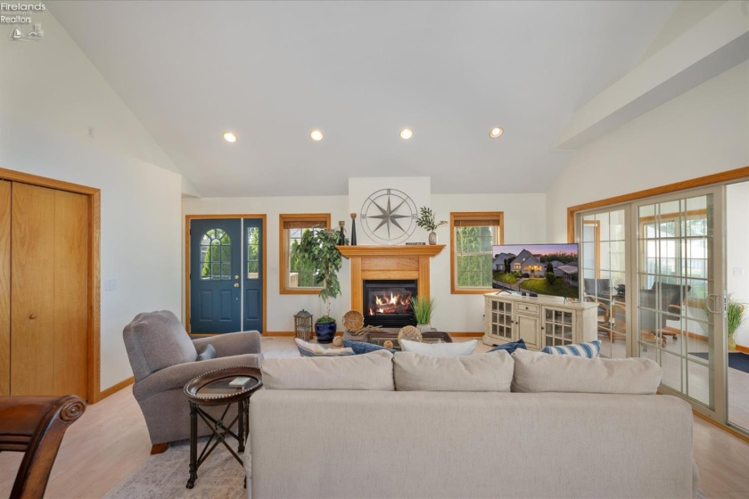 1551 Anchor Avenue, Port Clinton, 43452, 3 Bedrooms Bedrooms, ,3 BathroomsBathrooms,Residential,For Sale,Anchor,20262551