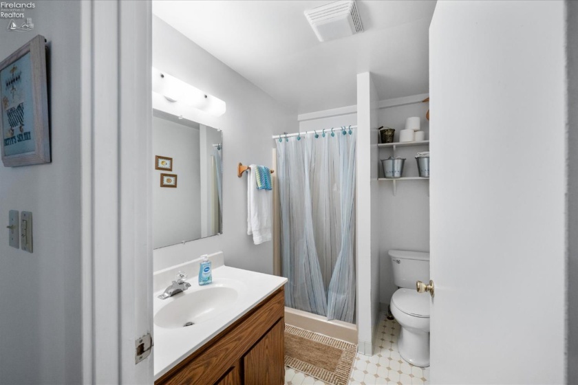 528 4th Street, Lakeside, 43440, 4 Bedrooms Bedrooms, ,2 BathroomsBathrooms,Residential,For Sale,4th,20262553