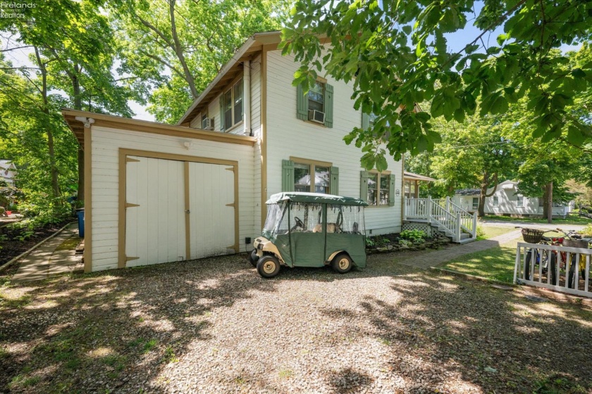 528 4th Street, Lakeside, 43440, 4 Bedrooms Bedrooms, ,2 BathroomsBathrooms,Residential,For Sale,4th,20262553