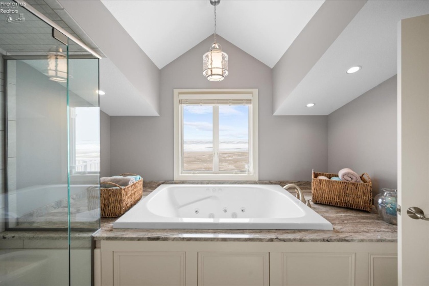 2511 Sand Road, Port Clinton, 43452, 4 Bedrooms Bedrooms, ,4 BathroomsBathrooms,Residential,For Sale,Sand,20262555
