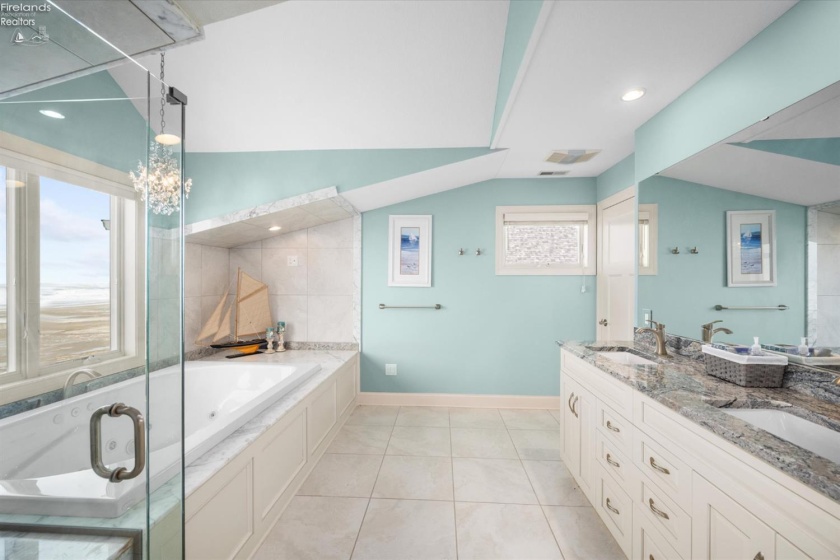 2513 Sand Road, Port Clinton, 43452, 3 Bedrooms Bedrooms, ,4 BathroomsBathrooms,Residential,For Sale,Sand,20262556