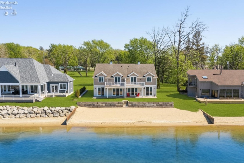 2513 Sand Road, Port Clinton, 43452, 3 Bedrooms Bedrooms, ,4 BathroomsBathrooms,Residential,For Sale,Sand,20262556