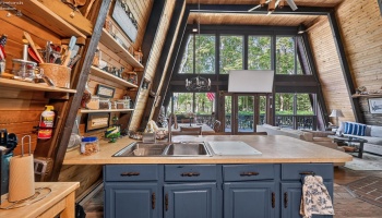 280 Meechen, Put-In-Bay, 43456, 3 Bedrooms Bedrooms, ,2 BathroomsBathrooms,Residential,For Sale,Meechen,20262520