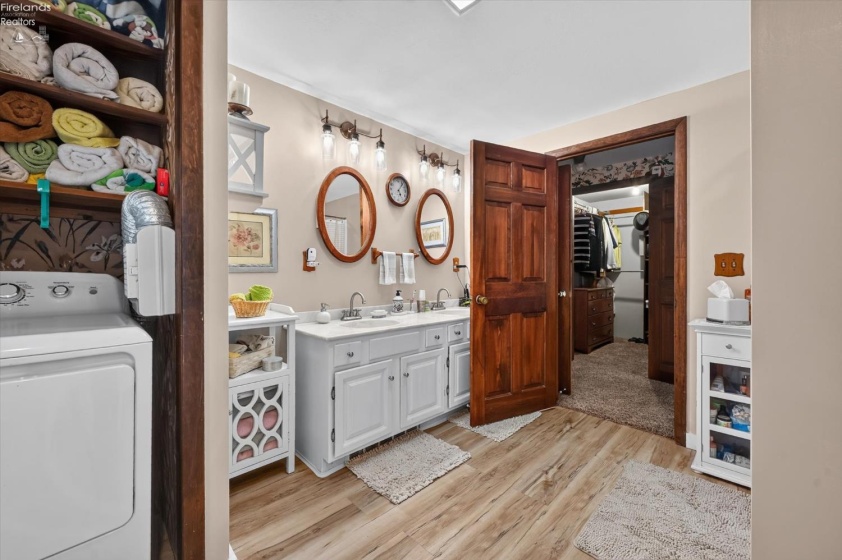 280 Meechen, Put-In-Bay, 43456, 3 Bedrooms Bedrooms, ,2 BathroomsBathrooms,Residential,For Sale,Meechen,20262520