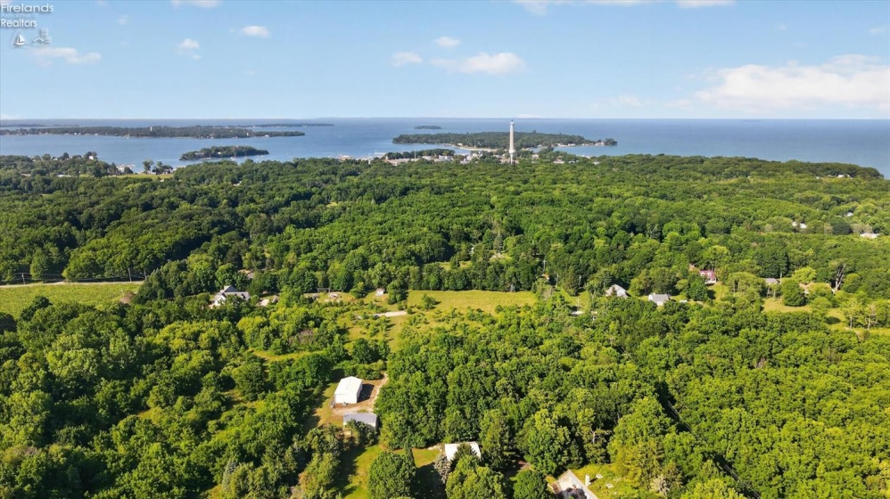 280 Meechen, Put-In-Bay, 43456, 3 Bedrooms Bedrooms, ,2 BathroomsBathrooms,Residential,For Sale,Meechen,20262520