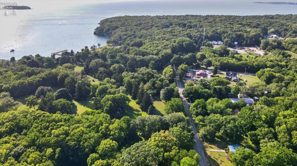 280 Meechen, Put-In-Bay, 43456, 3 Bedrooms Bedrooms, ,2 BathroomsBathrooms,Residential,For Sale,Meechen,20262520