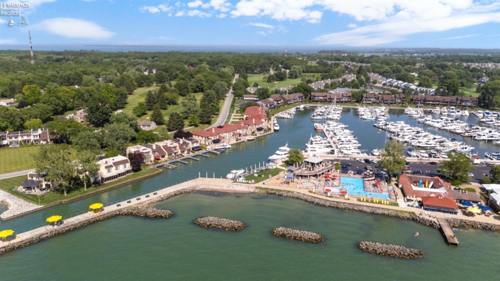 4218 Moores Dock Rd, Port Clinton, 43452, 3 Bedrooms Bedrooms, ,4 BathroomsBathrooms,Residential,For Sale,Moores Dock Rd,20262550