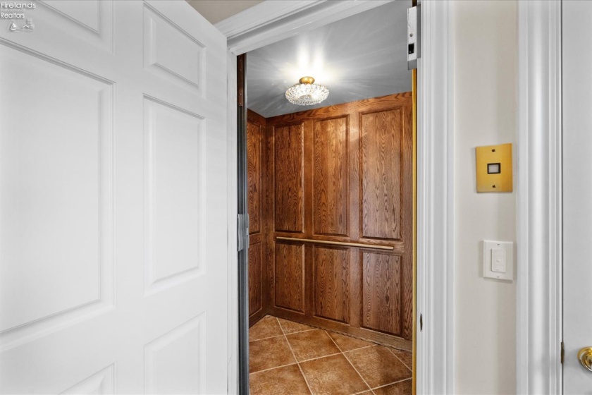 4218 Moores Dock Rd, Port Clinton, 43452, 3 Bedrooms Bedrooms, ,4 BathroomsBathrooms,Residential,For Sale,Moores Dock Rd,20262550