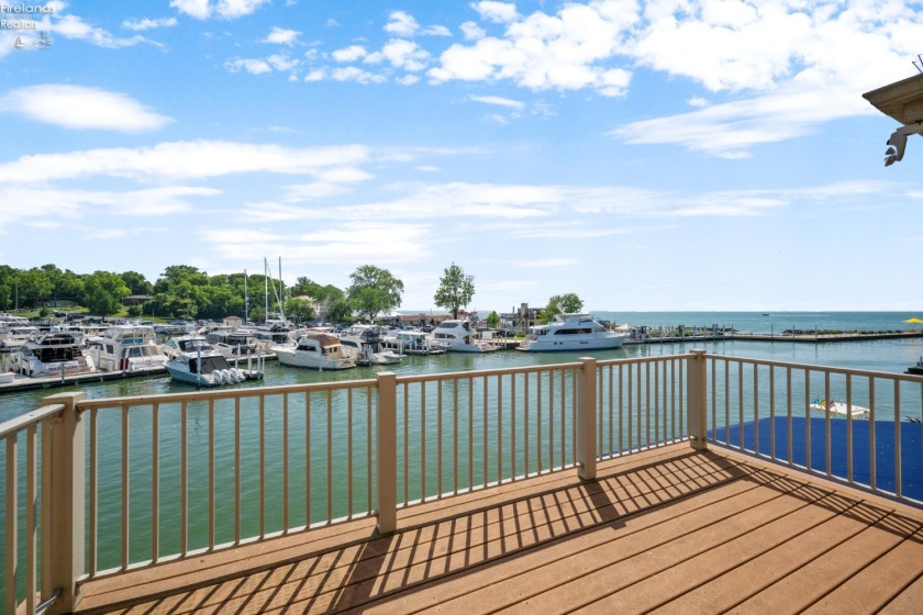 4218 Moores Dock Rd, Port Clinton, 43452, 3 Bedrooms Bedrooms, ,4 BathroomsBathrooms,Residential,For Sale,Moores Dock Rd,20262550