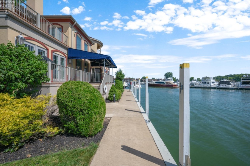 4218 Moores Dock Rd, Port Clinton, 43452, 3 Bedrooms Bedrooms, ,4 BathroomsBathrooms,Residential,For Sale,Moores Dock Rd,20262550