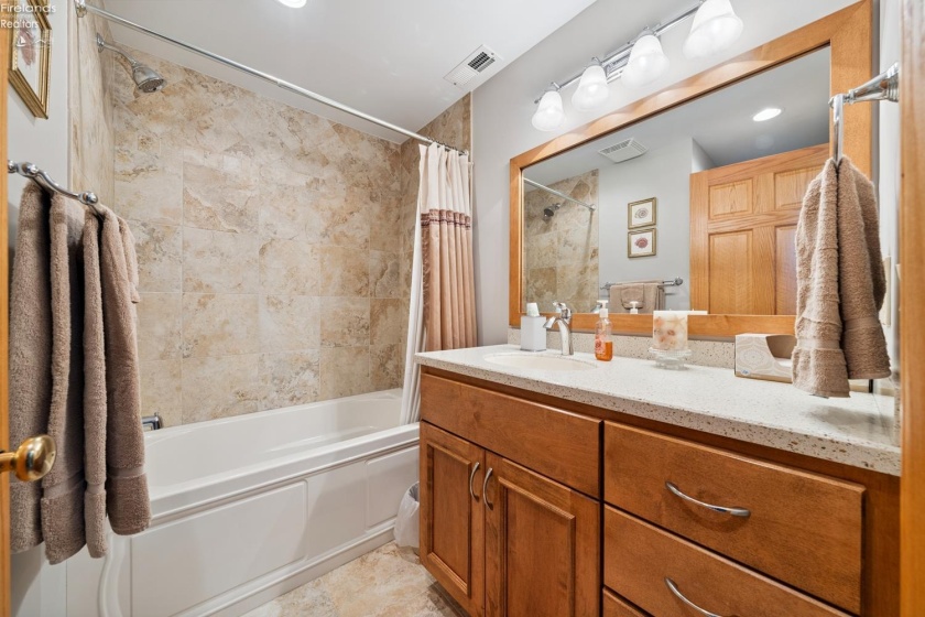 2914 Perch, Port Clinton, 43452, 3 Bedrooms Bedrooms, ,3 BathroomsBathrooms,Residential,For Sale,Perch,20262563