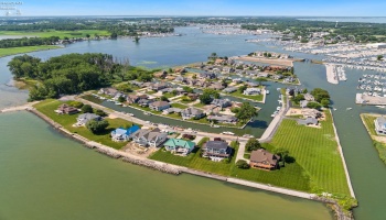 2914 Perch, Port Clinton, 43452, 3 Bedrooms Bedrooms, ,3 BathroomsBathrooms,Residential,For Sale,Perch,20262563