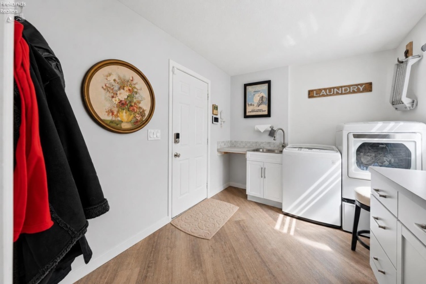 389 Jaycox Road, Avon Lake, 44012, 4 Bedrooms Bedrooms, ,3 BathroomsBathrooms,Residential,For Sale,Jaycox,20262562