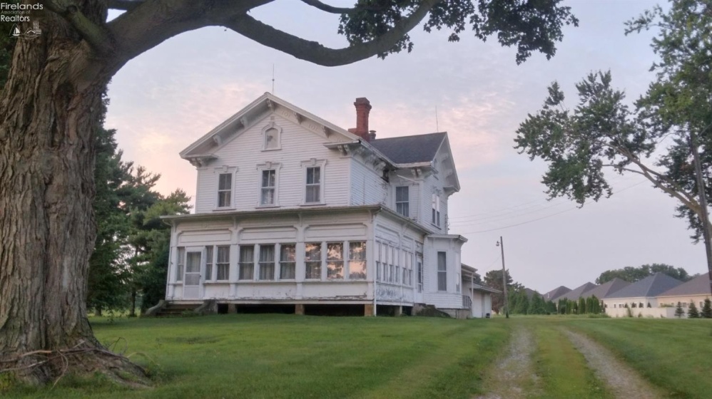 2906 Perkins Avenue, Sandusky, 44870, 6 Bedrooms Bedrooms, ,2 BathroomsBathrooms,Residential,For Sale,Perkins,20262565