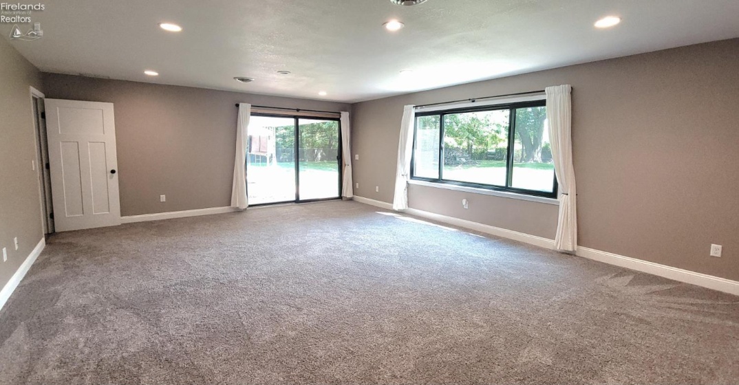 4612 Columbus Avenue, Sandusky, 44870, 4 Bedrooms Bedrooms, ,3 BathroomsBathrooms,Residential,For Sale,Columbus,20262489