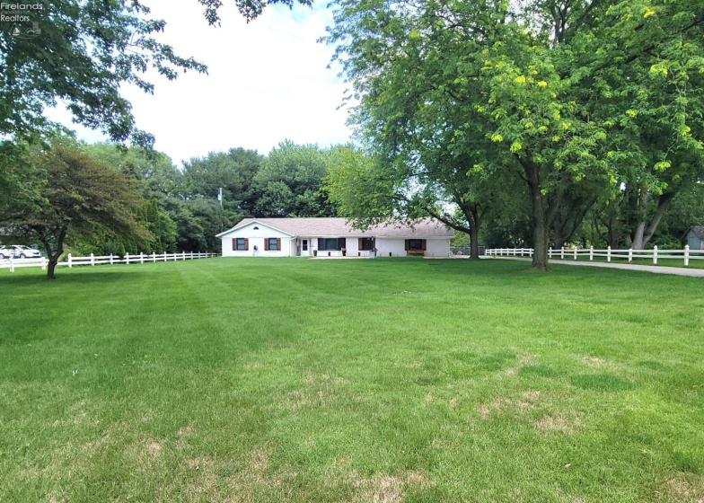 4612 Columbus Avenue, Sandusky, 44870, 4 Bedrooms Bedrooms, ,3 BathroomsBathrooms,Residential,For Sale,Columbus,20262489