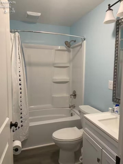 2304 River Avenue, Sandusky, 44870, 2 Bedrooms Bedrooms, ,1 BathroomBathrooms,Residential,For Sale,River,20262569