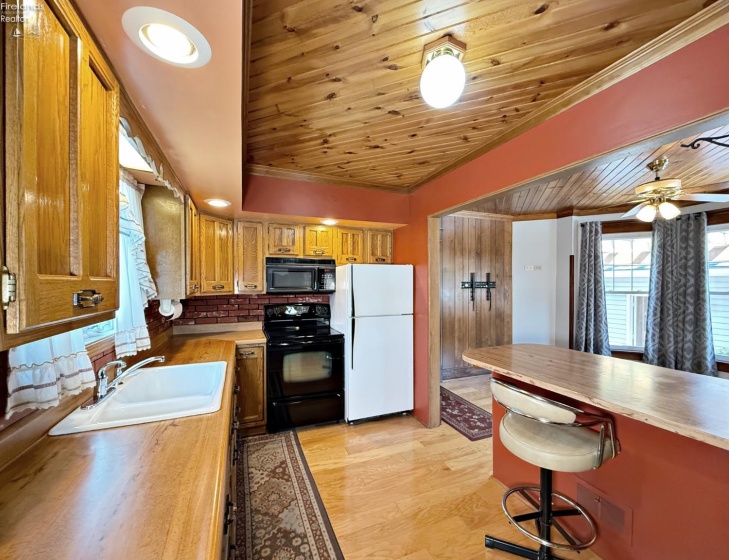 18 Maple Street, Tiffin, 44883, 2 Bedrooms Bedrooms, ,2 BathroomsBathrooms,Residential,For Sale,Maple,20262478
