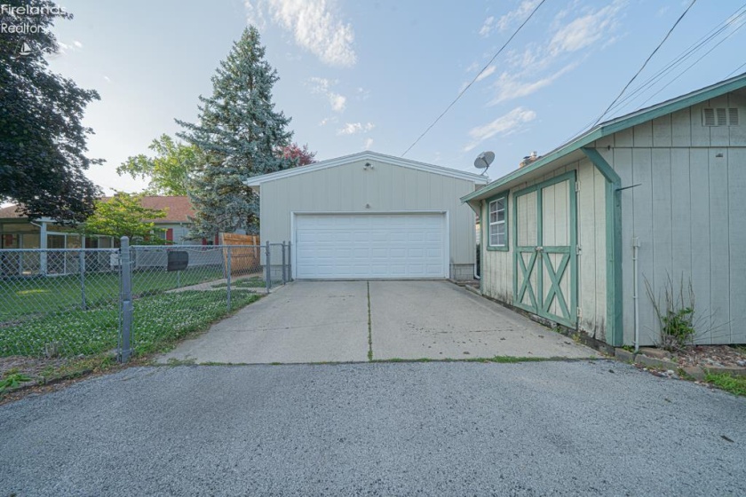 1105 Miller, Fremont, 43420, 2 Bedrooms Bedrooms, ,2 BathroomsBathrooms,Residential,For Sale,Miller,20262487
