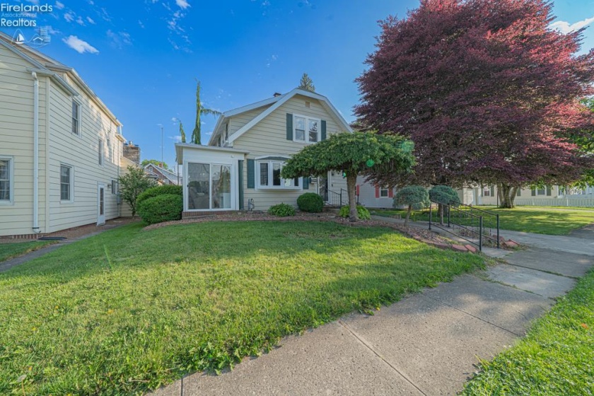 1105 Miller, Fremont, 43420, 2 Bedrooms Bedrooms, ,2 BathroomsBathrooms,Residential,For Sale,Miller,20262487