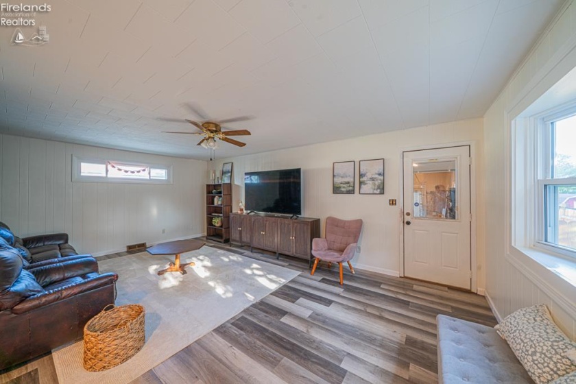 1105 Miller, Fremont, 43420, 2 Bedrooms Bedrooms, ,2 BathroomsBathrooms,Residential,For Sale,Miller,20262487