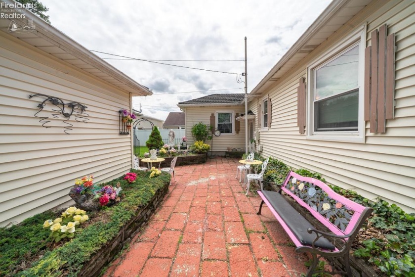 528 Washington, Tiffin, 44883, 3 Bedrooms Bedrooms, ,1 BathroomBathrooms,Residential,For Sale,Washington,20262474