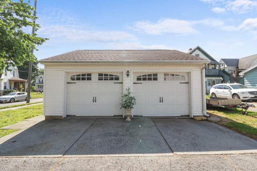 135 Euclid Avenue, Bellevue, 44811, 4 Bedrooms Bedrooms, ,2 BathroomsBathrooms,Residential,For Sale,Euclid,20262477