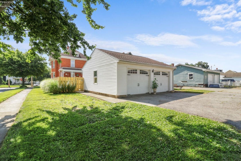 135 Euclid Avenue, Bellevue, 44811, 4 Bedrooms Bedrooms, ,2 BathroomsBathrooms,Residential,For Sale,Euclid,20262477