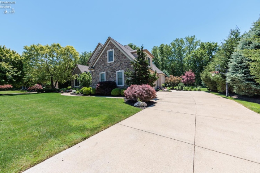 3220 Angels Way, Sandusky, 44870, 4 Bedrooms Bedrooms, ,4 BathroomsBathrooms,Residential,For Sale,Angels,20262567