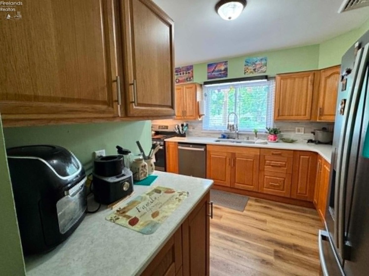 110 Lakeland Drive, Sandusky, 44870, 3 Bedrooms Bedrooms, ,2 BathroomsBathrooms,Residential,For Sale,Lakeland,20262597