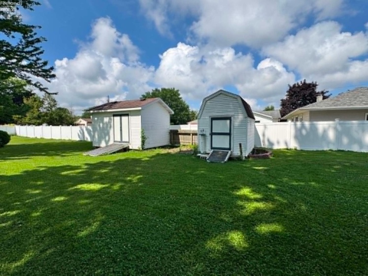 110 Lakeland Drive, Sandusky, 44870, 3 Bedrooms Bedrooms, ,2 BathroomsBathrooms,Residential,For Sale,Lakeland,20262597