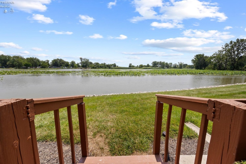 51 Harbors End Drive, Port Clinton, 43452, 2 Bedrooms Bedrooms, ,2 BathroomsBathrooms,Residential,For Sale,Harbors End,20262608