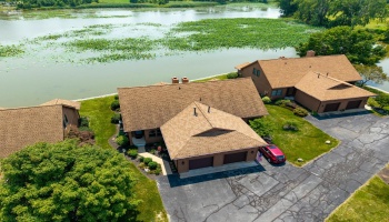 51 Harbors End Drive, Port Clinton, 43452, 2 Bedrooms Bedrooms, ,2 BathroomsBathrooms,Residential,For Sale,Harbors End,20262608