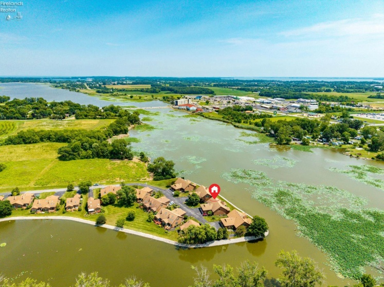 51 Harbors End Drive, Port Clinton, 43452, 2 Bedrooms Bedrooms, ,2 BathroomsBathrooms,Residential,For Sale,Harbors End,20262608