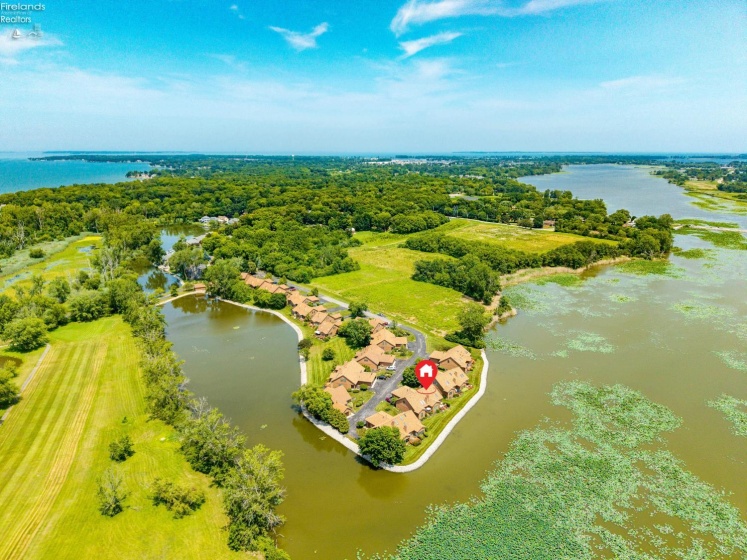 51 Harbors End Drive, Port Clinton, 43452, 2 Bedrooms Bedrooms, ,2 BathroomsBathrooms,Residential,For Sale,Harbors End,20262608