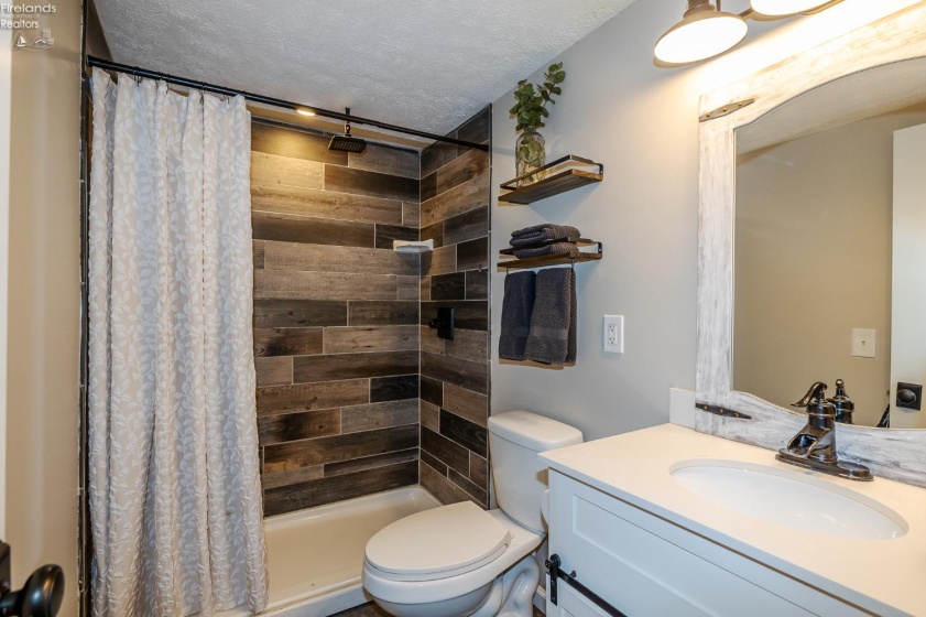 4615 Oak Hill Boulevard, Lorain, 44053, 1 Bedroom Bedrooms, ,1 BathroomBathrooms,Residential,For Sale,Oak Hill,20262593