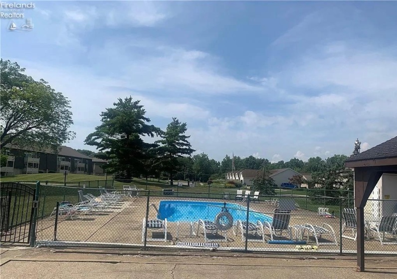 4615 Oak Hill Boulevard, Lorain, 44053, 1 Bedroom Bedrooms, ,1 BathroomBathrooms,Residential,For Sale,Oak Hill,20262593