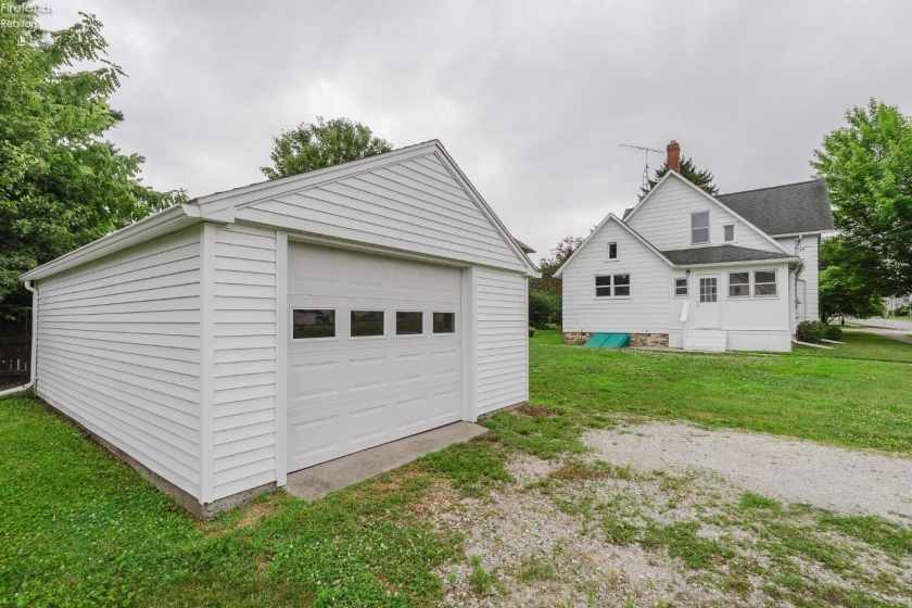 401 Vine Street, Clyde, 43410, 3 Bedrooms Bedrooms, ,2 BathroomsBathrooms,Residential,For Sale,Vine,20262602