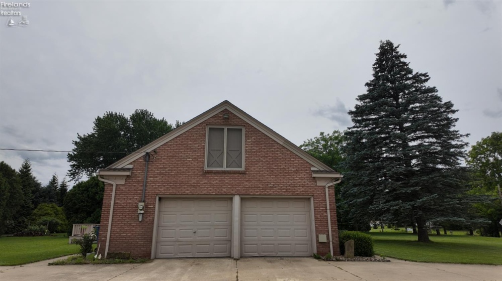1020 Main Street, Huron, 44839, 5 Bedrooms Bedrooms, ,3 BathroomsBathrooms,Residential,For Sale,Main,20262611